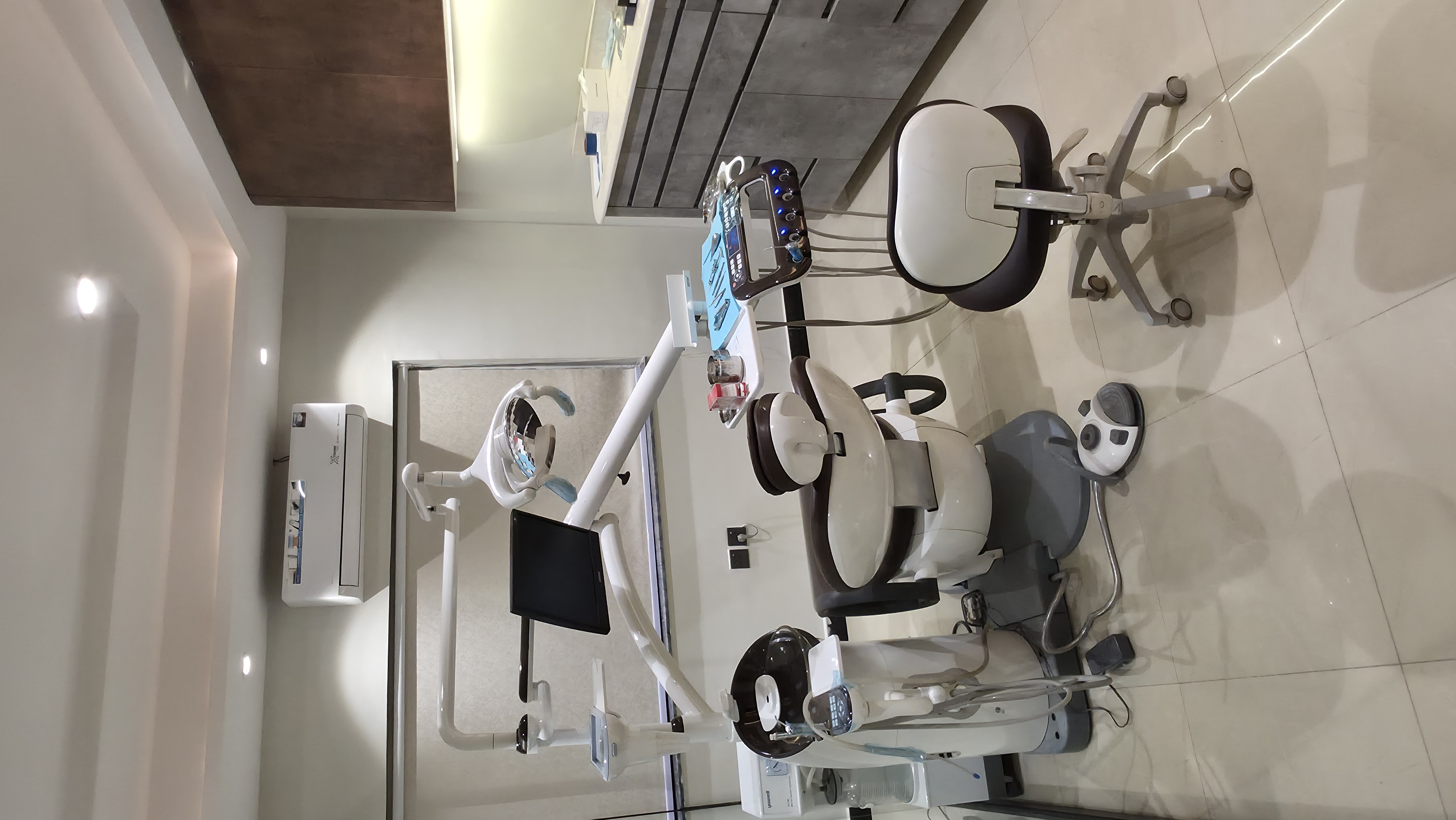 Porcelain Veneers & Digital Smile Makeover